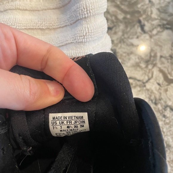 Adidas sneakers - Picture 5 of 6